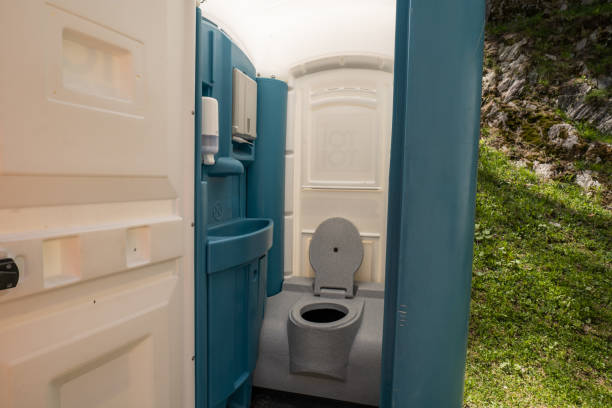 Best Portable restroom trailer rental  in Middleton, WI